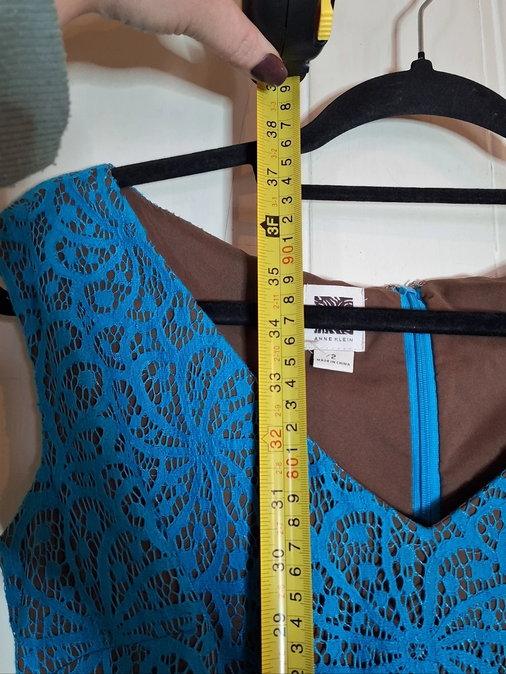 Anne Klein Turquoise Blue Portrait Necklace Lace Swing Party Dress sz 2 V-Neck